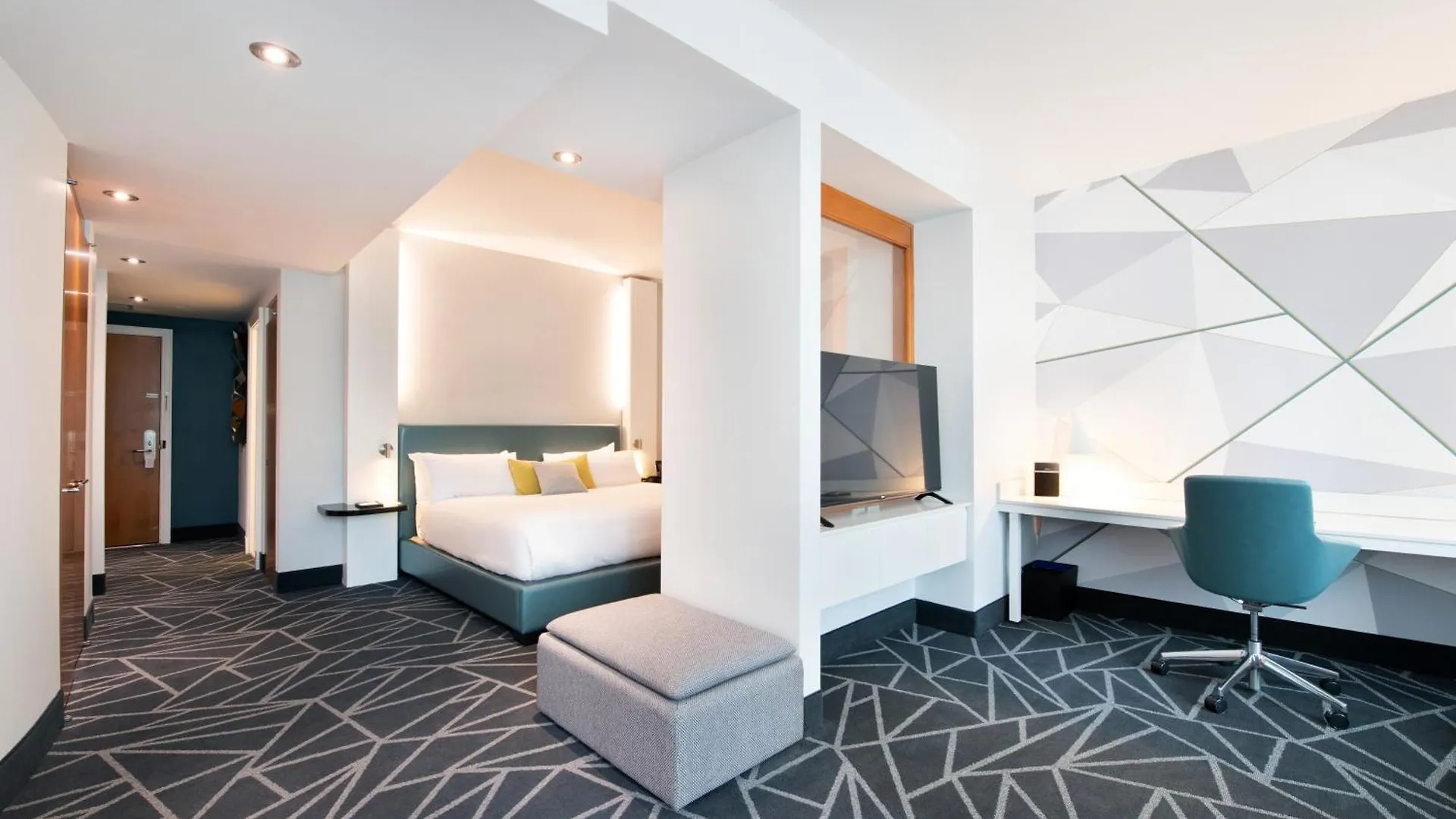 Warwick Le Crystal - Montreal Hotel Canada