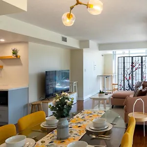 https://large-2-bedrooms-besides-cn-tower.hotelstorontoontario.org