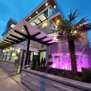 https://beautiful-bright-3-bed-townhouse.vancouver-hotels-bc.net