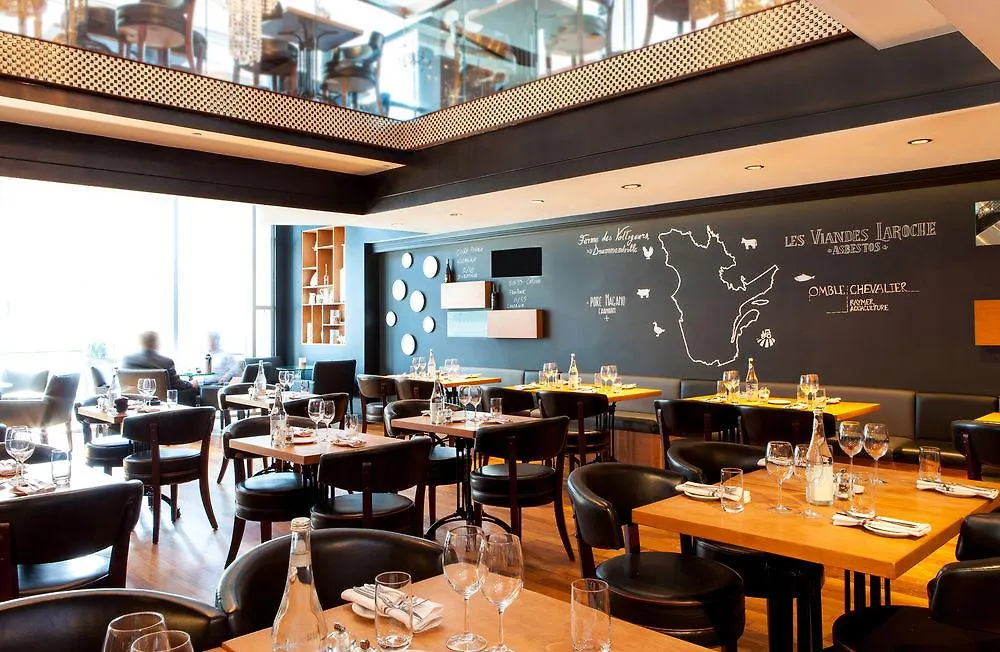Warwick Le Crystal - Montreal Hotel