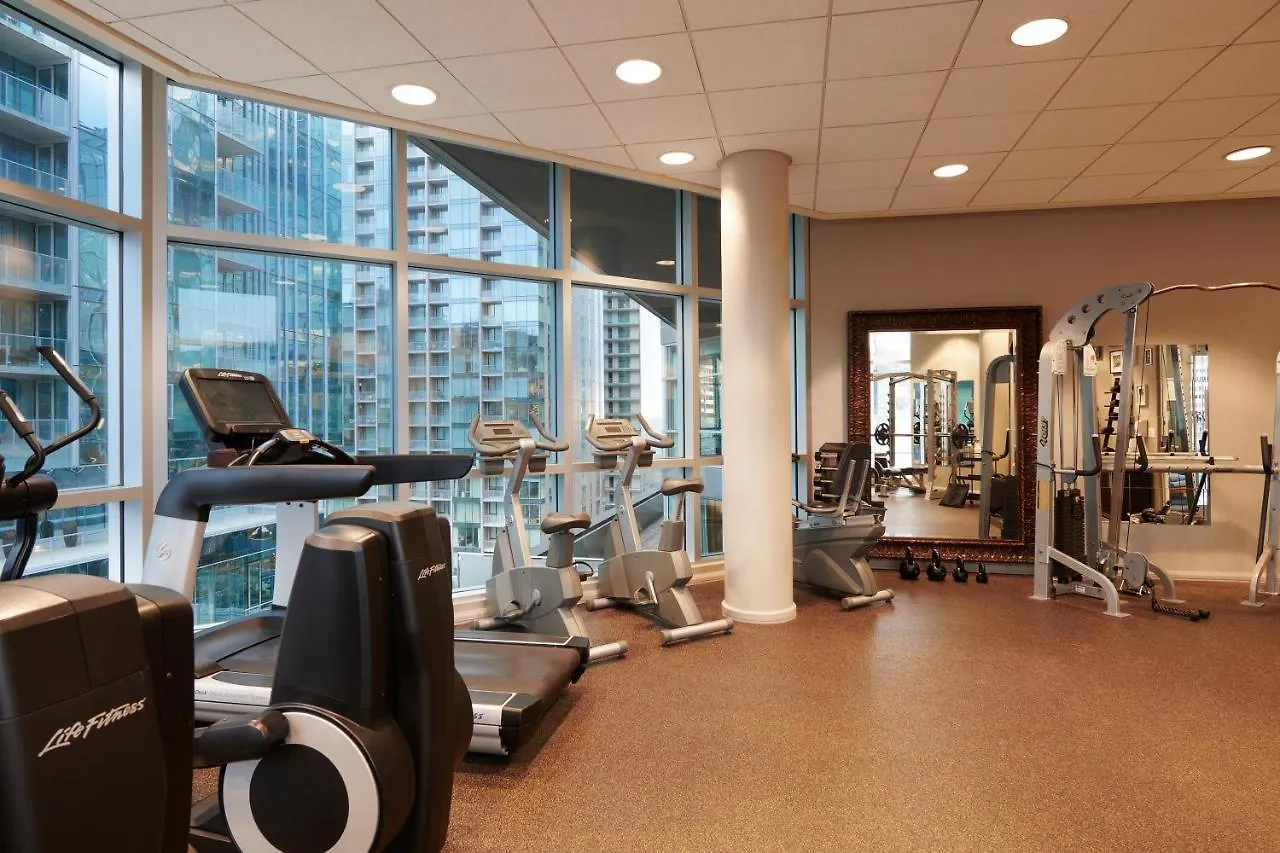 Warwick Le Crystal - Montreal Hotel