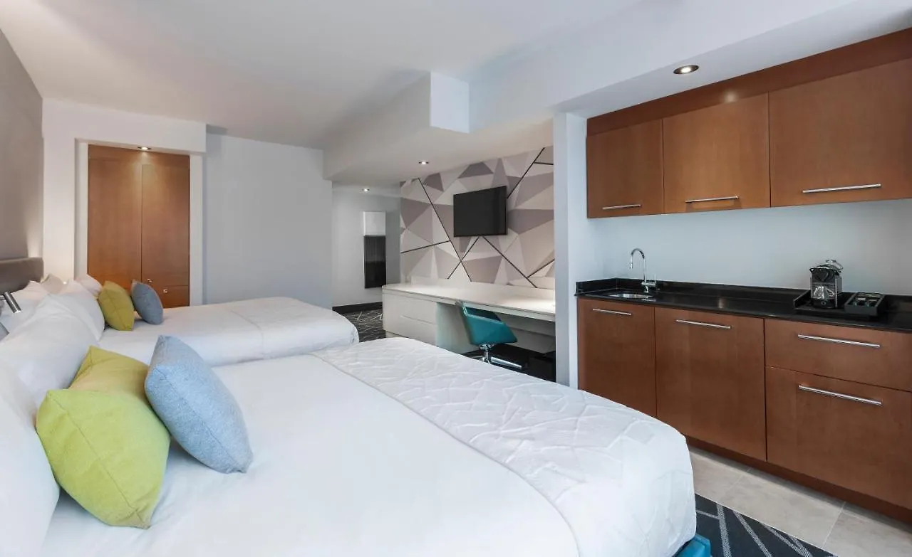 Warwick Le Crystal - Montreal Hotel
