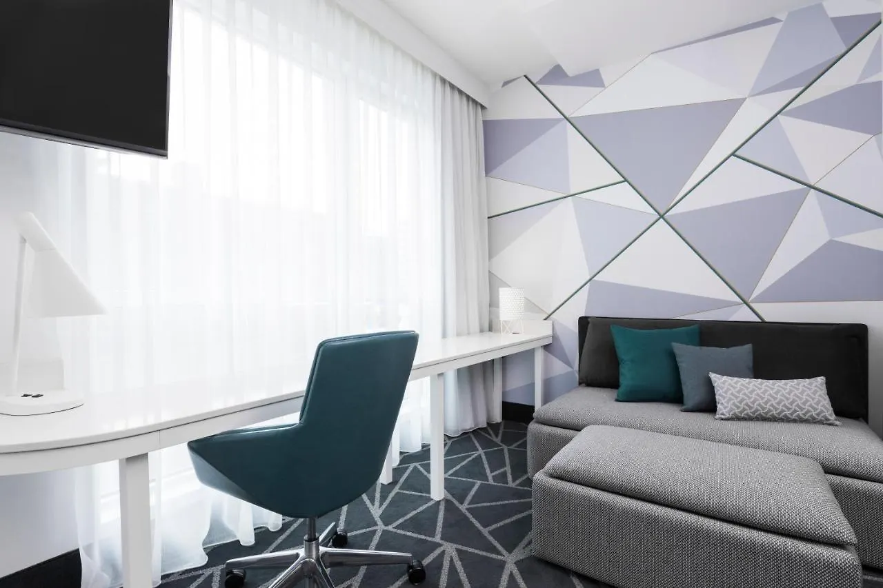 Warwick Le Crystal - Montreal Hotel 5*,