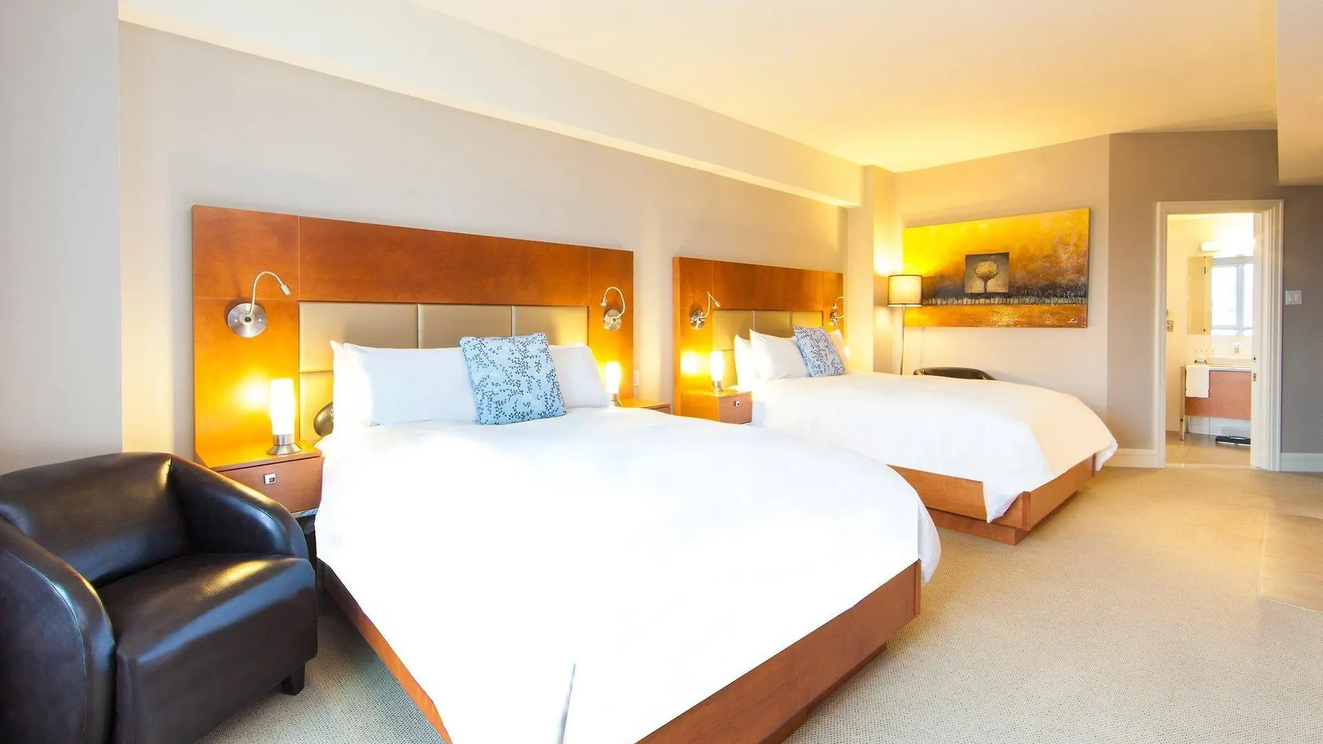 *****  Warwick Le Crystal - Montreal Hotel Canada