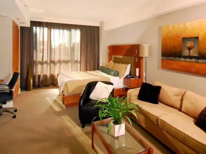 Warwick Le Crystal - Montreal Hotel 5*,  Canada