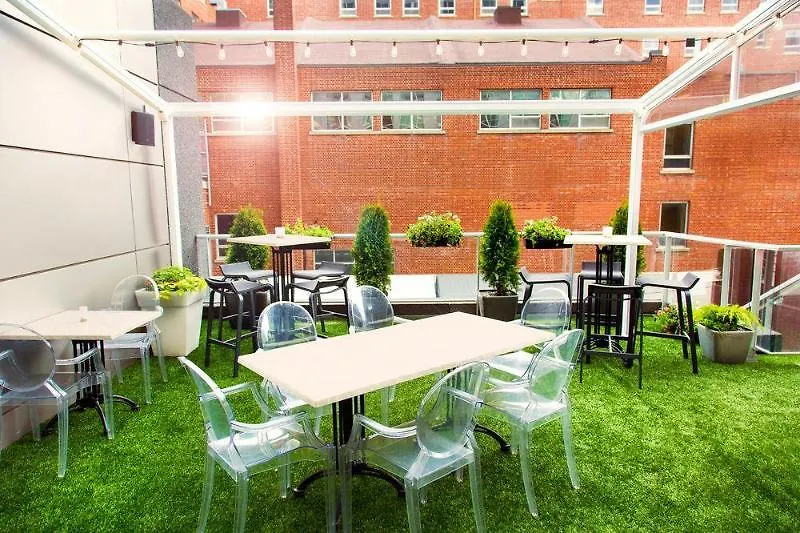 Warwick Le Crystal - Montreal Hotel