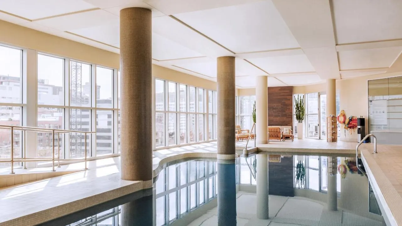 Warwick Le Crystal - Montreal Hotel 5*,  Canada